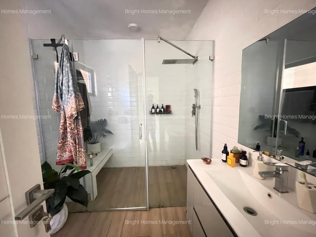 Serviced 2 Bed Apartment with En Suite in Lavington - 15