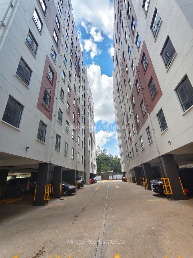 2 Bed Apartment with Swimming Pool in Garden Estate - 3