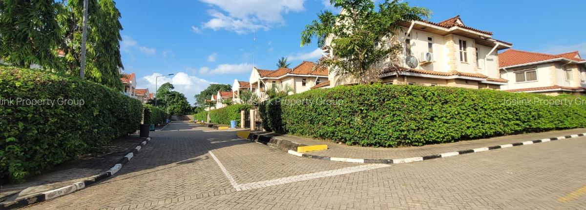 4 Bed Townhouse with En Suite in Nyali Area - 3