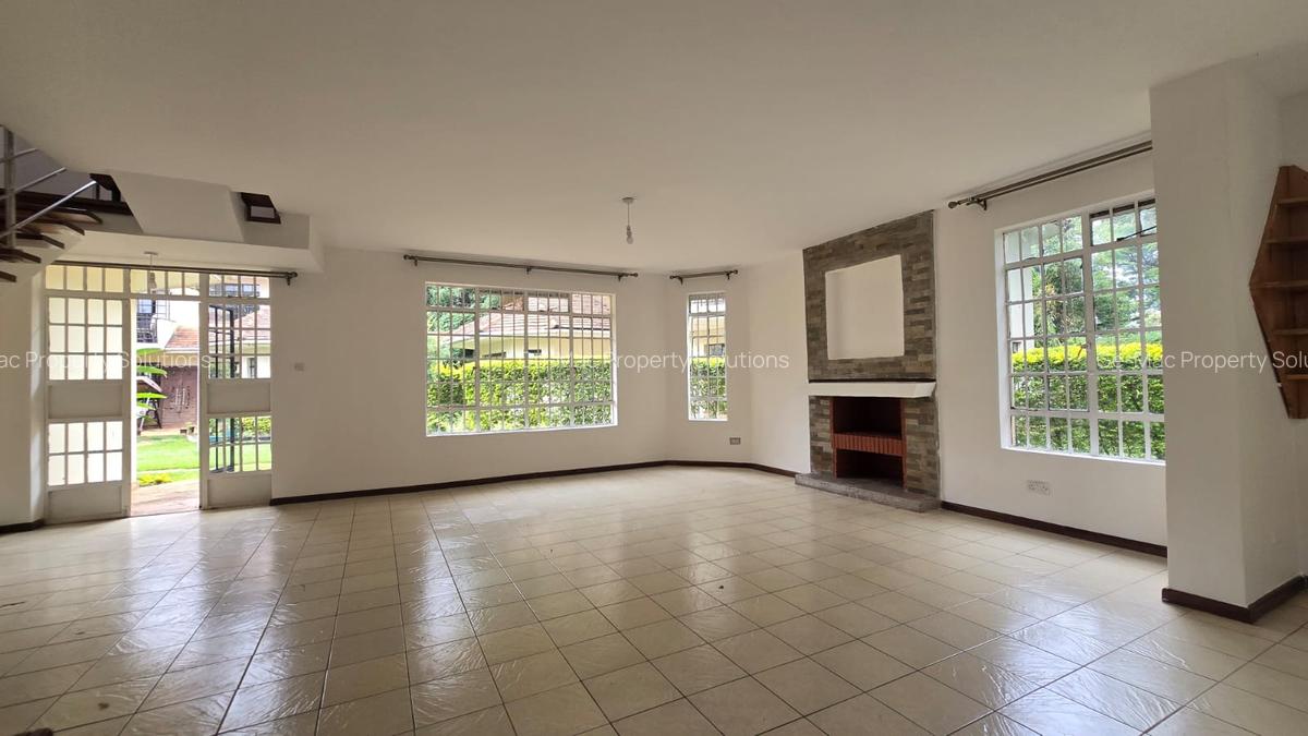 4 Bed House with En Suite in Spring Valley - 6