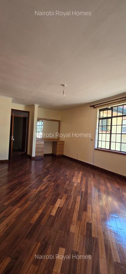4 Bed Townhouse with En Suite at Lavington Convent Drive - 13