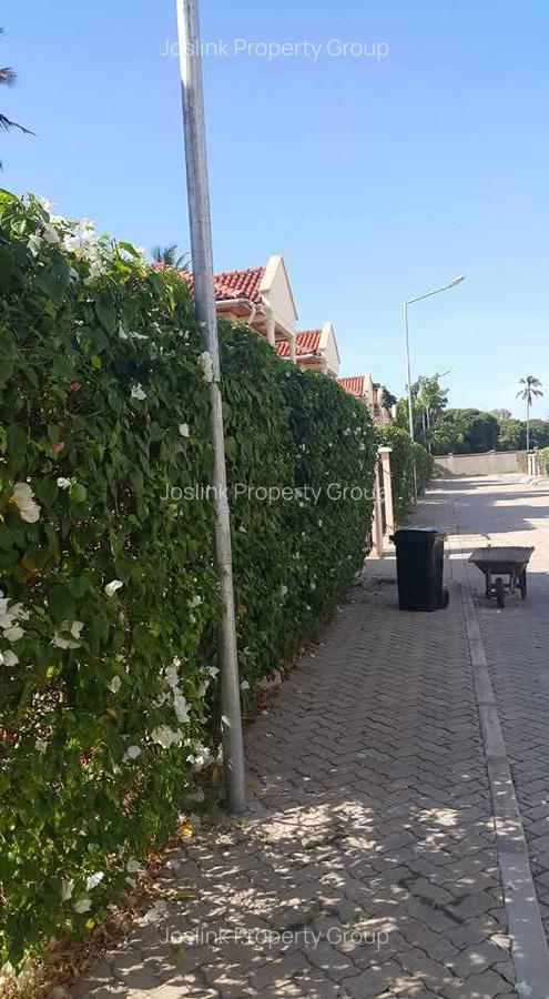 4 Bed Townhouse with En Suite in Nyali Area - 17