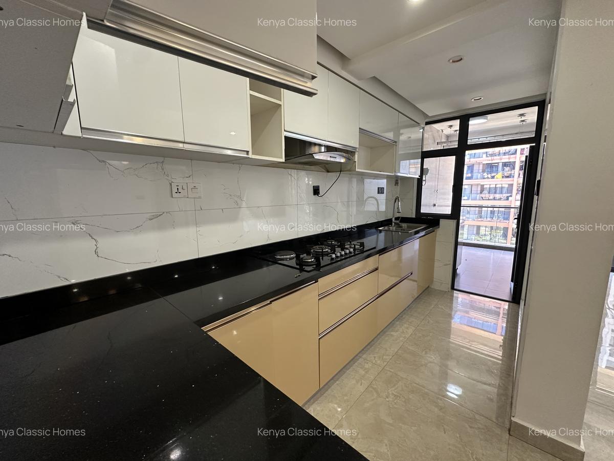 3 Bed Apartment with En Suite in Lavington - 4