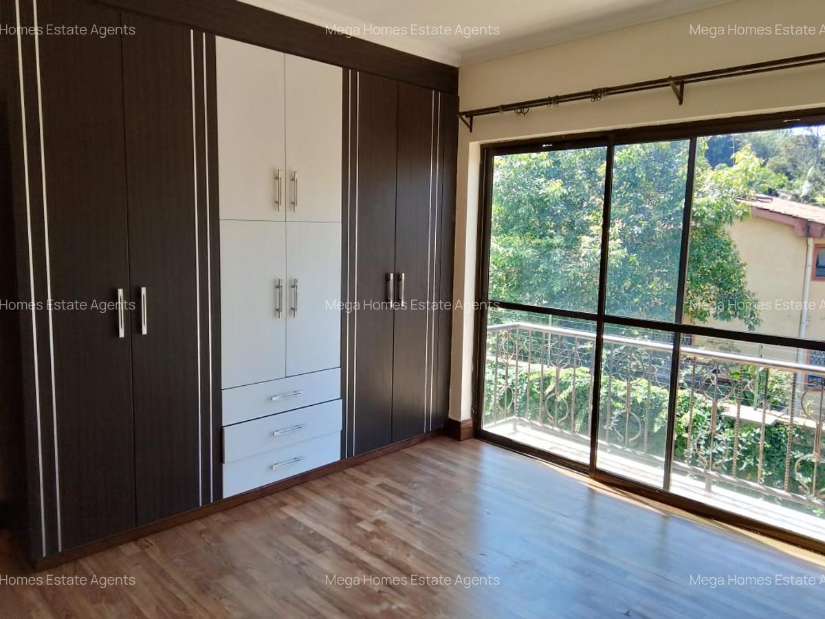 4 Bed Townhouse with En Suite in Runda - 4