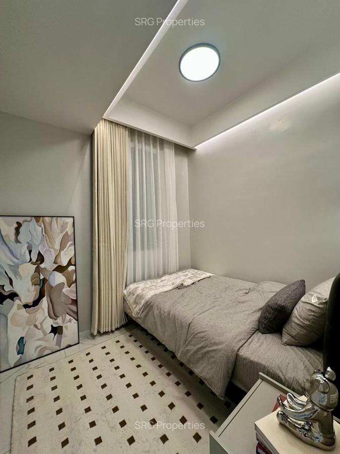 2 Bed Apartment with En Suite in Lavington - 9