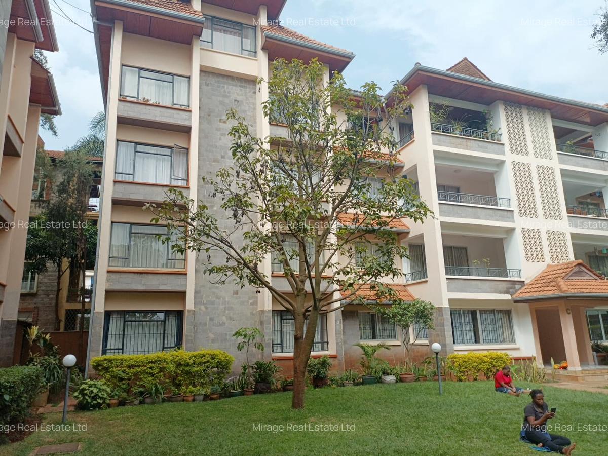 3 Bed Apartment with Swimming Pool in Kilimani - 15