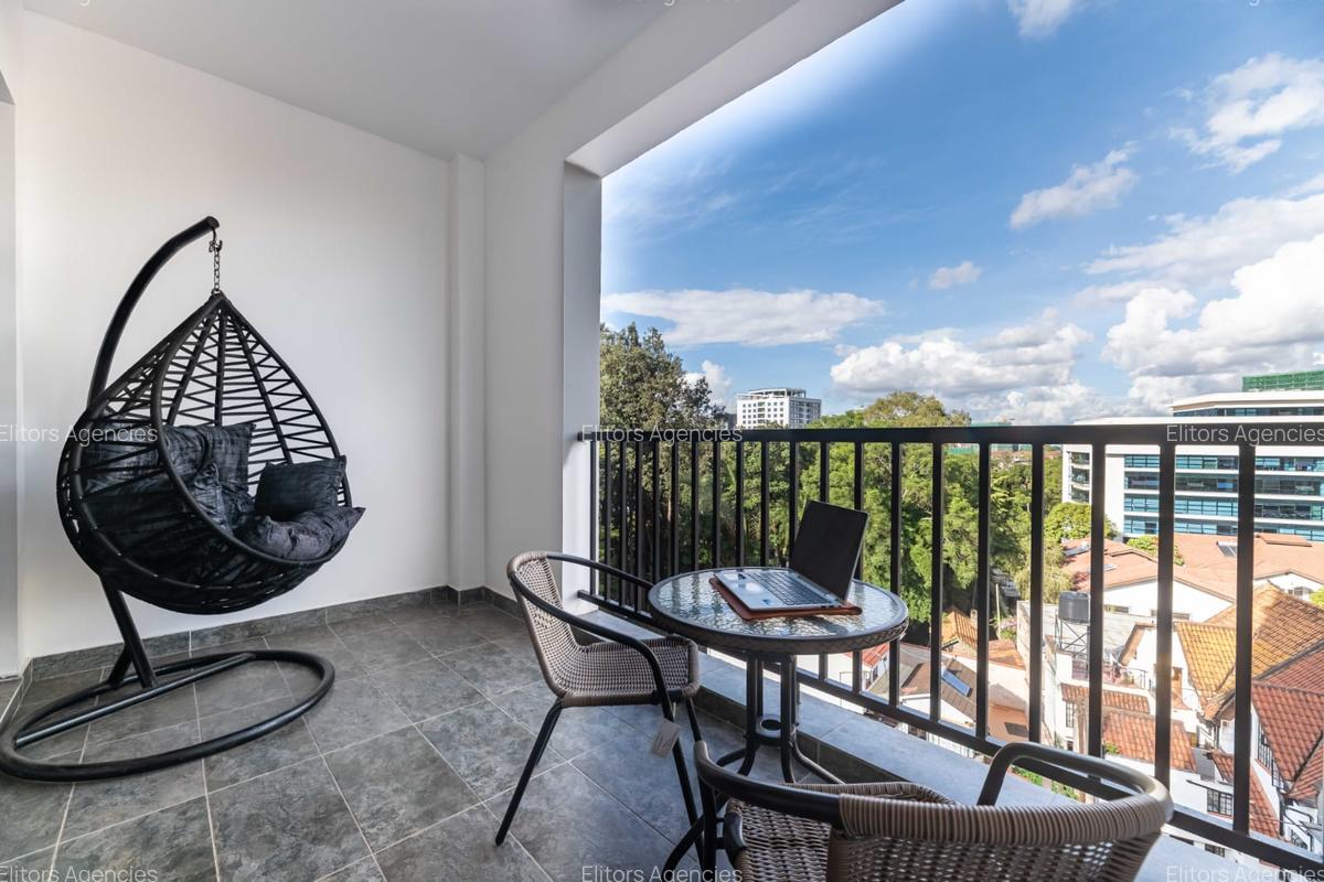 Serviced 2 Bed Apartment with En Suite at Brookside Drive - 1