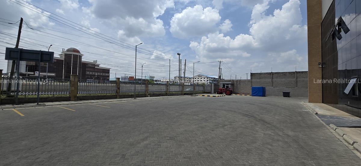 325 m² Commercial Property with Service Charge Included at Mombasa Rd - 10