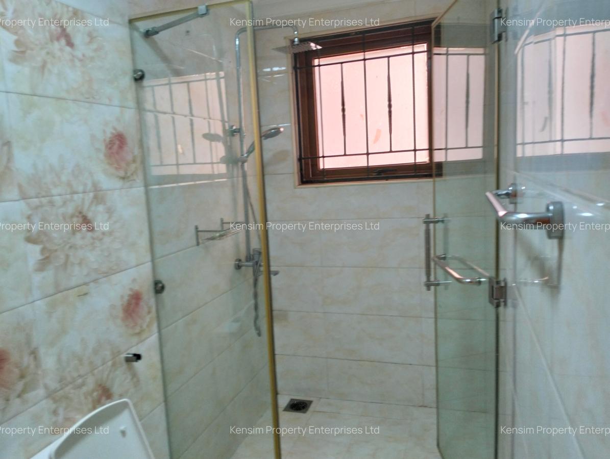 5 Bed Townhouse with En Suite in Lavington - 14