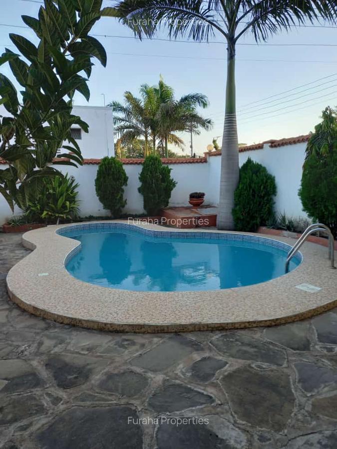 3 Bed Townhouse with En Suite at Bombolulu Estate - 6