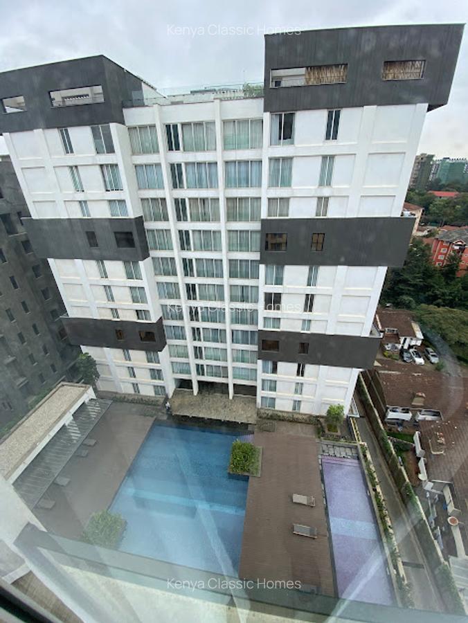 Serviced 3 Bed Apartment with En Suite at Denis Pritt - 1