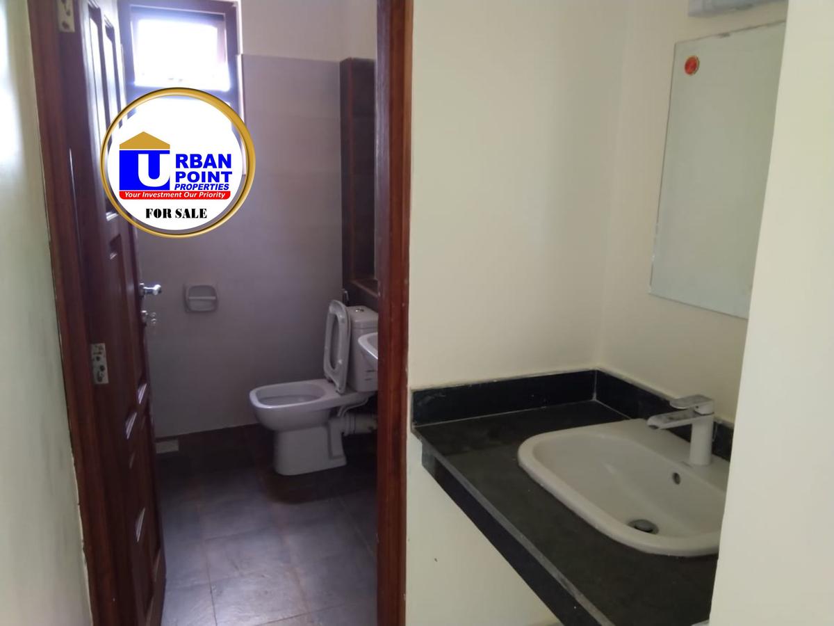 Serviced 3 Bed Apartment with En Suite in Nyali Area - 12