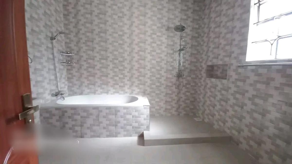4 Bed Townhouse with En Suite at Lavington - 6