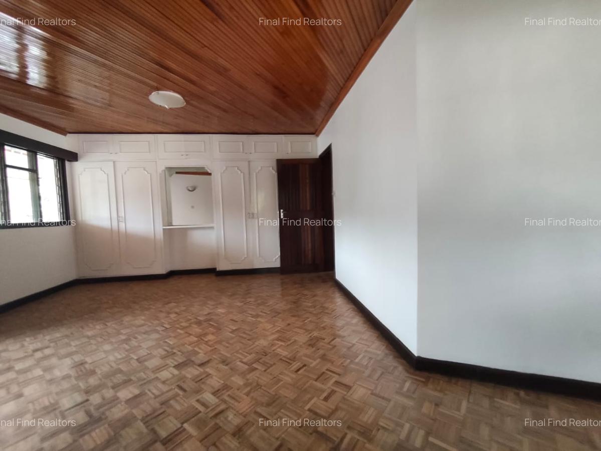 6 Bed House with Garden in Runda - 8