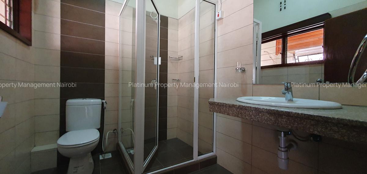 5 Bed House with En Suite at 2Nd Parklands Avenue - 14