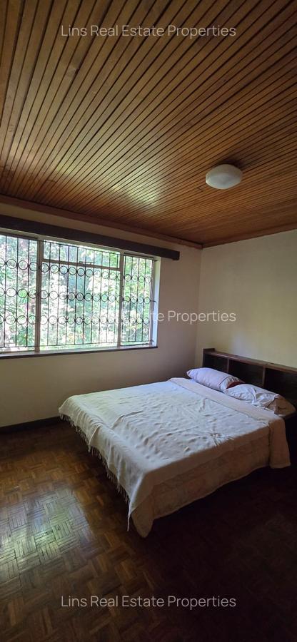 4 Bed House with En Suite in Nyari - 16