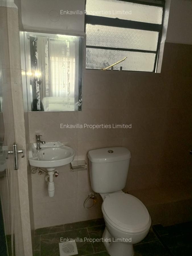 3 Bed Apartment with En Suite at Makasembo Road - 12