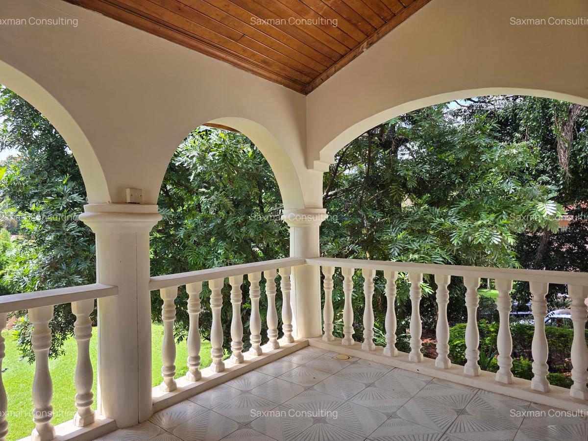 4 Bed House with En Suite in Spring Valley - 10