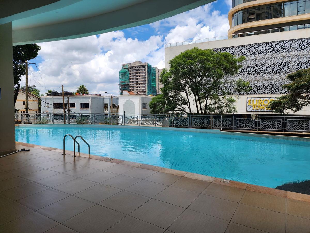 2 Bed Apartment with En Suite in Westlands Area - 9