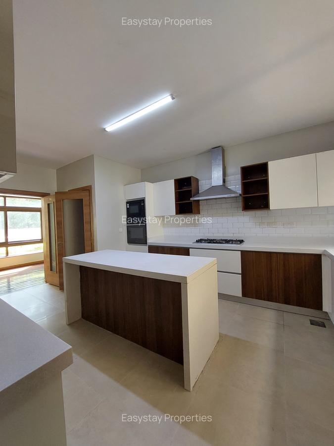 5 Bed Townhouse with En Suite in Lavington - 5