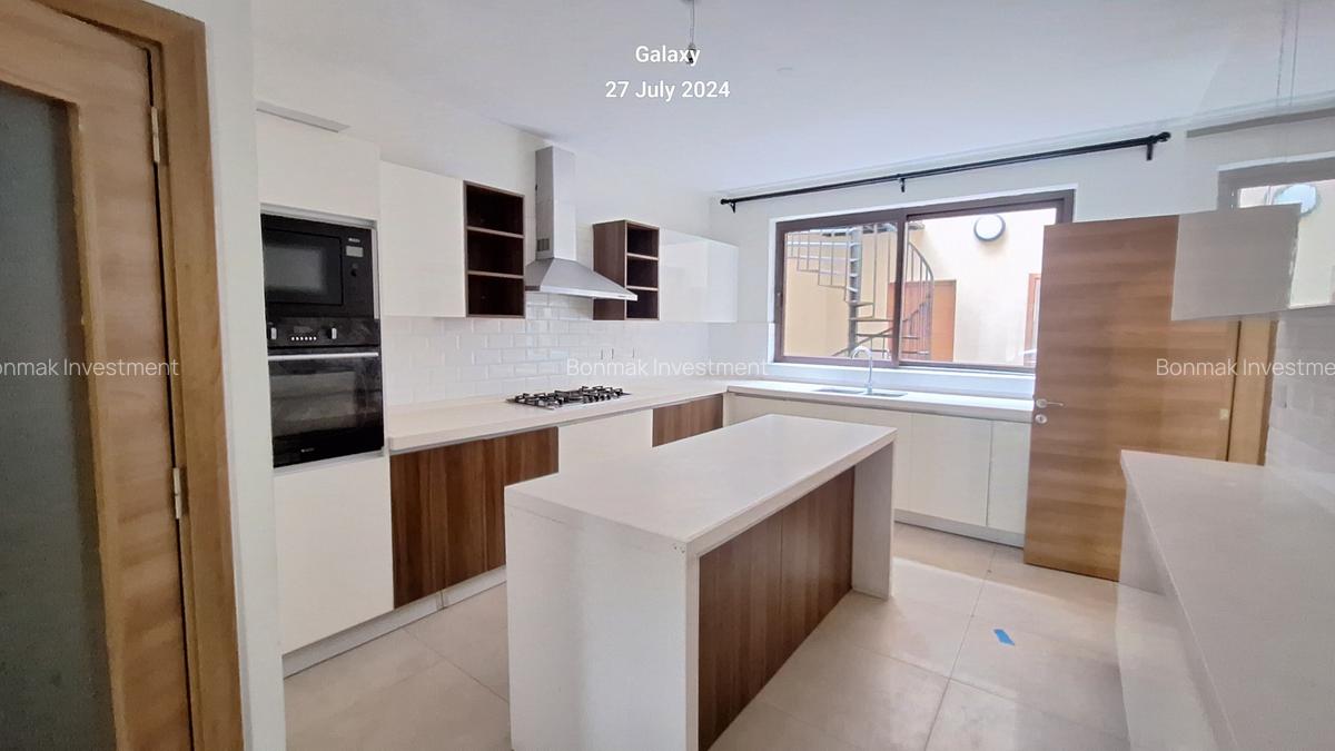 5 Bed Townhouse with En Suite at Chalbi Drive - 14