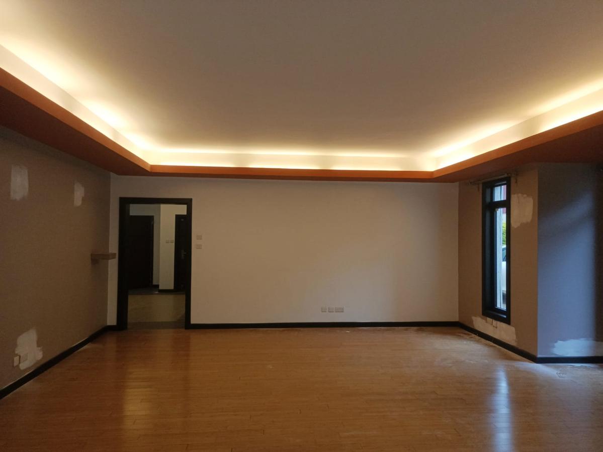 5 Bed Townhouse with En Suite at Lavington Estate Nairobi - 14