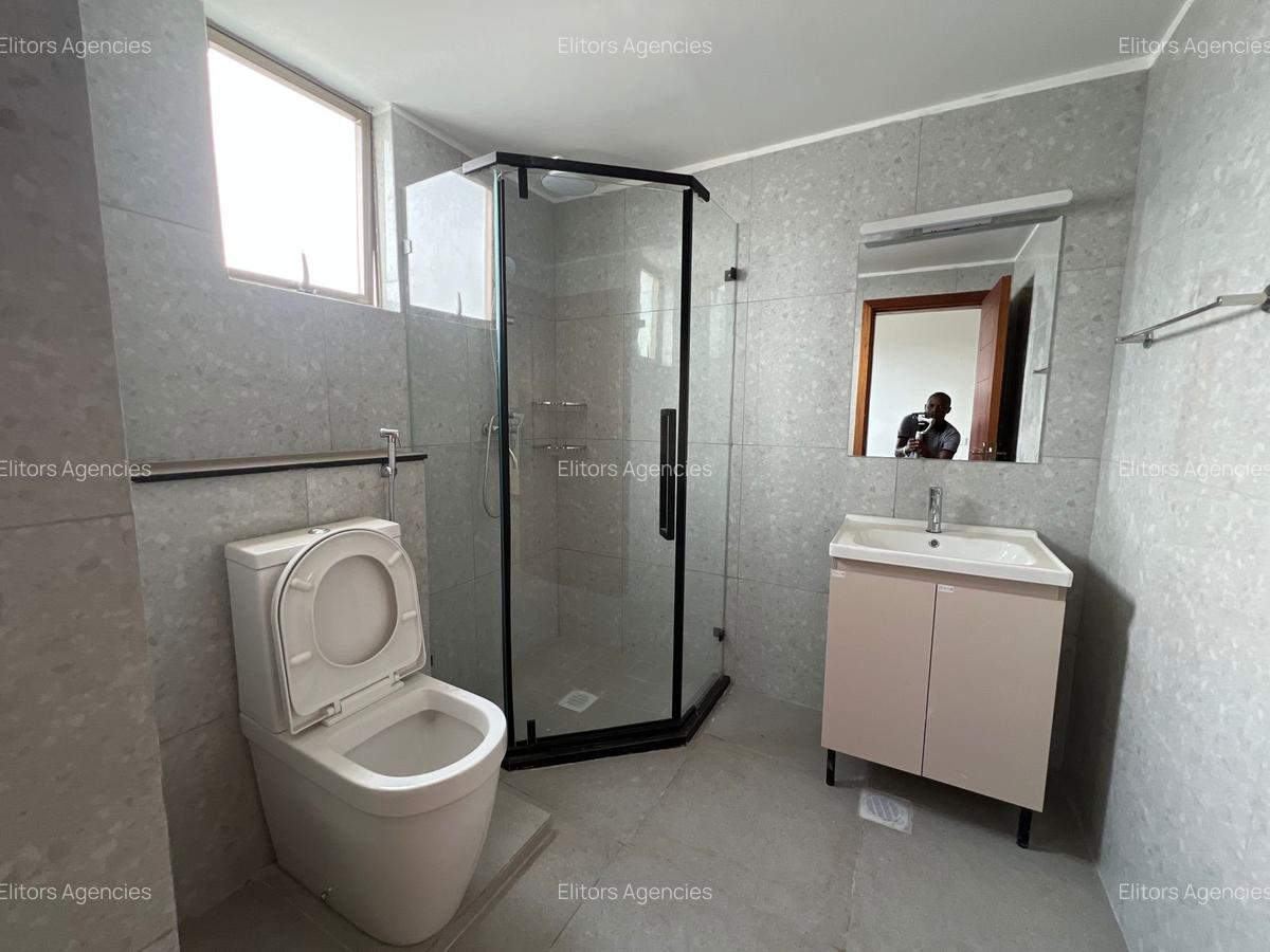 4 Bed Apartment with En Suite at Othaya Road - 16
