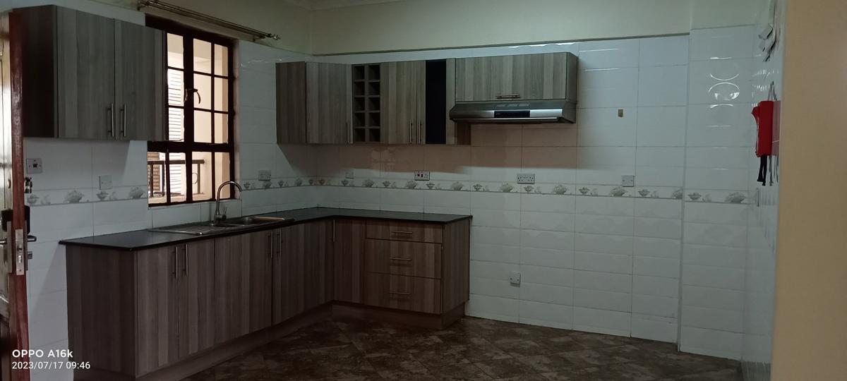 1 Bed Apartment with En Suite in Kilimani - 6