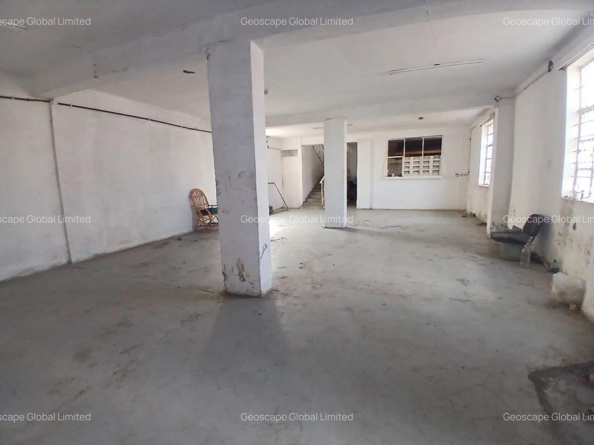 2,600 ft² Warehouse with Backup Generator in Industrial Area - 1