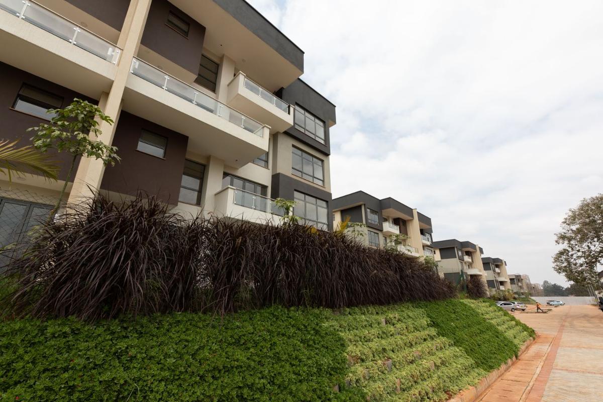 4 Bed Townhouse with En Suite at Two Rivers - 4