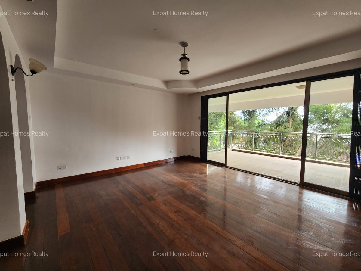 5 Bed Villa with En Suite in Lavington - 5