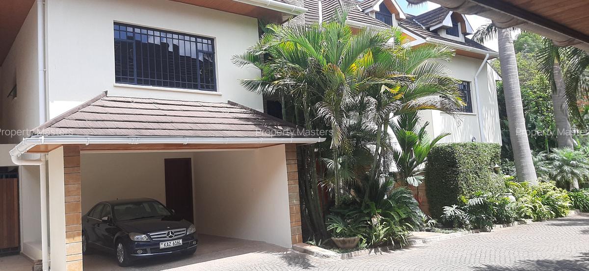 5 Bed Villa with En Suite at Lavington - 7