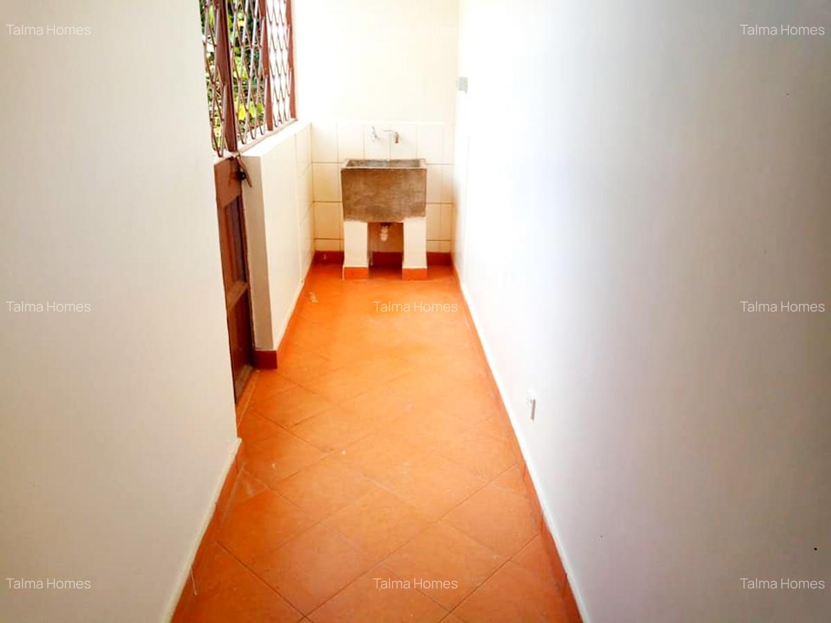 5 Bed Townhouse with En Suite at James Gichuru Road - 13