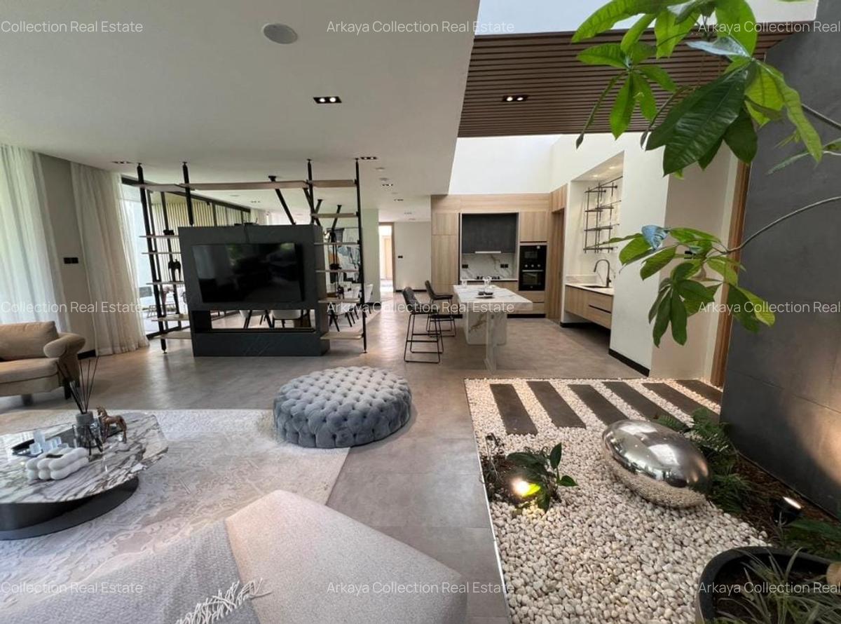 5 Bed House with En Suite in Lavington - 13