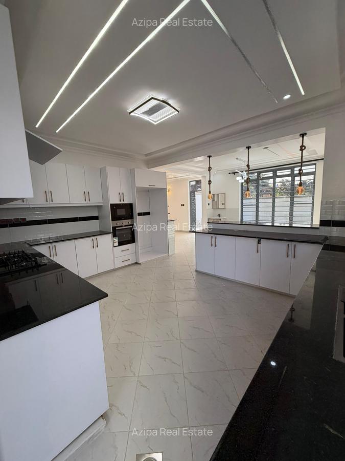 4 Bed Townhouse with Garden at Mugutha - 12