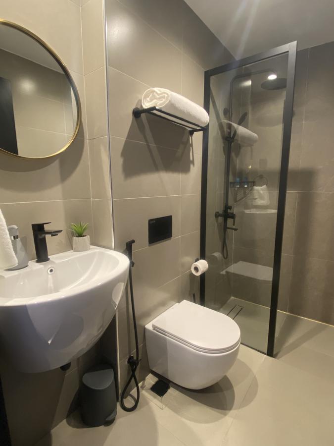 Serviced 2 Bed Apartment with En Suite in Westlands Area - 9