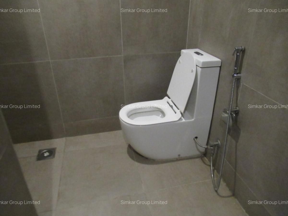 2 Bed Apartment with En Suite at Riverside Drive - 8