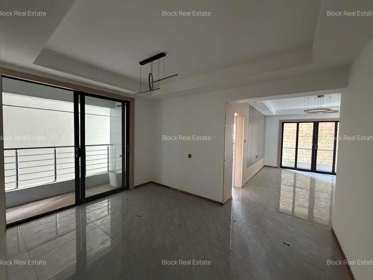 2 Bed Apartment with En Suite in Riverside - 10