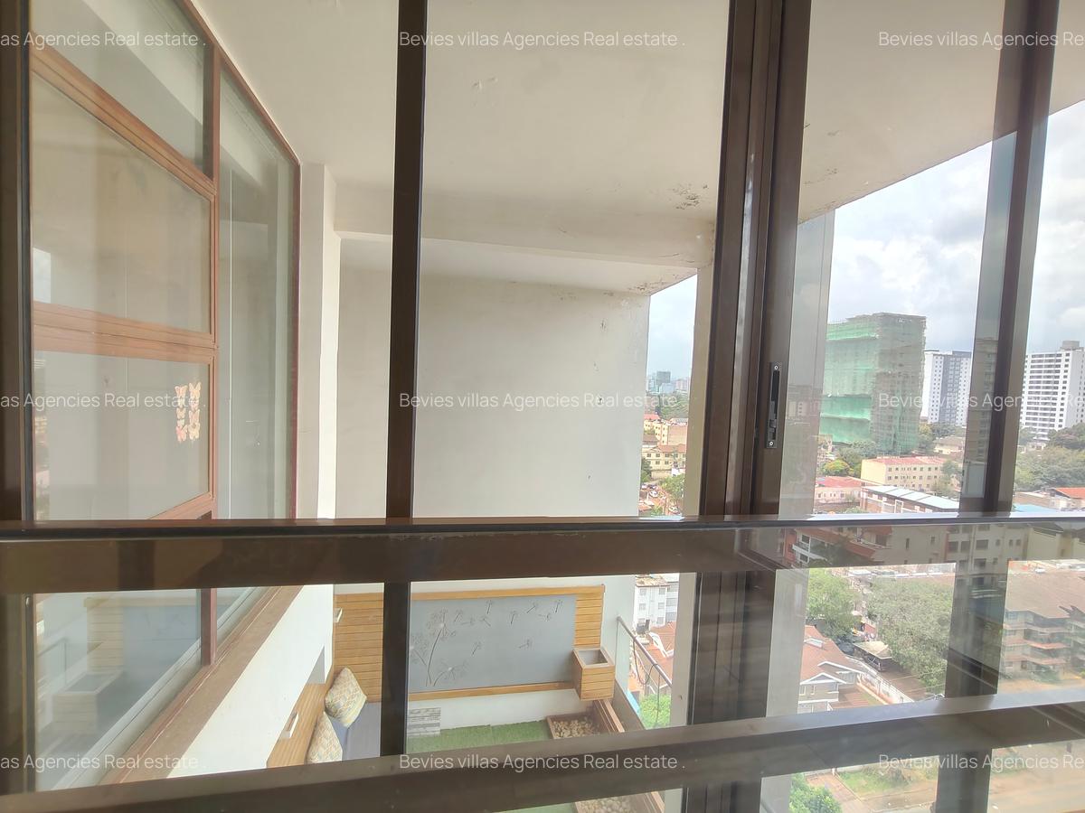 4 Bed Apartment with En Suite at Parklands - 19
