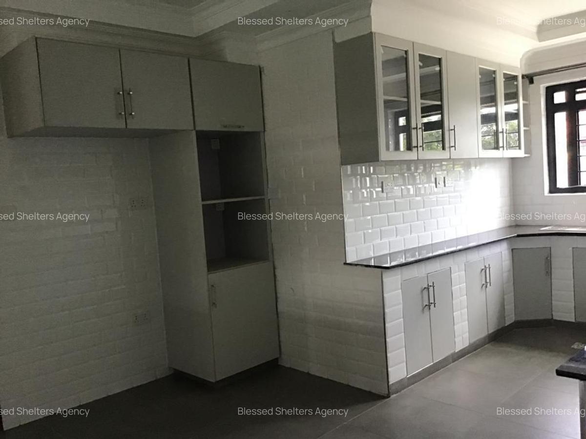 4 Bed Villa with En Suite in Kiambu Road - 11