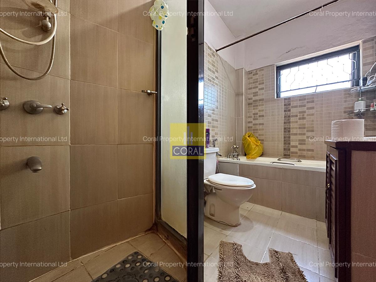 4 Bed Apartment in Rhapta Road - 15