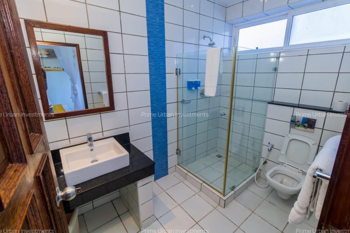 Serviced 3 Bed Apartment with En Suite in Shanzu - 11