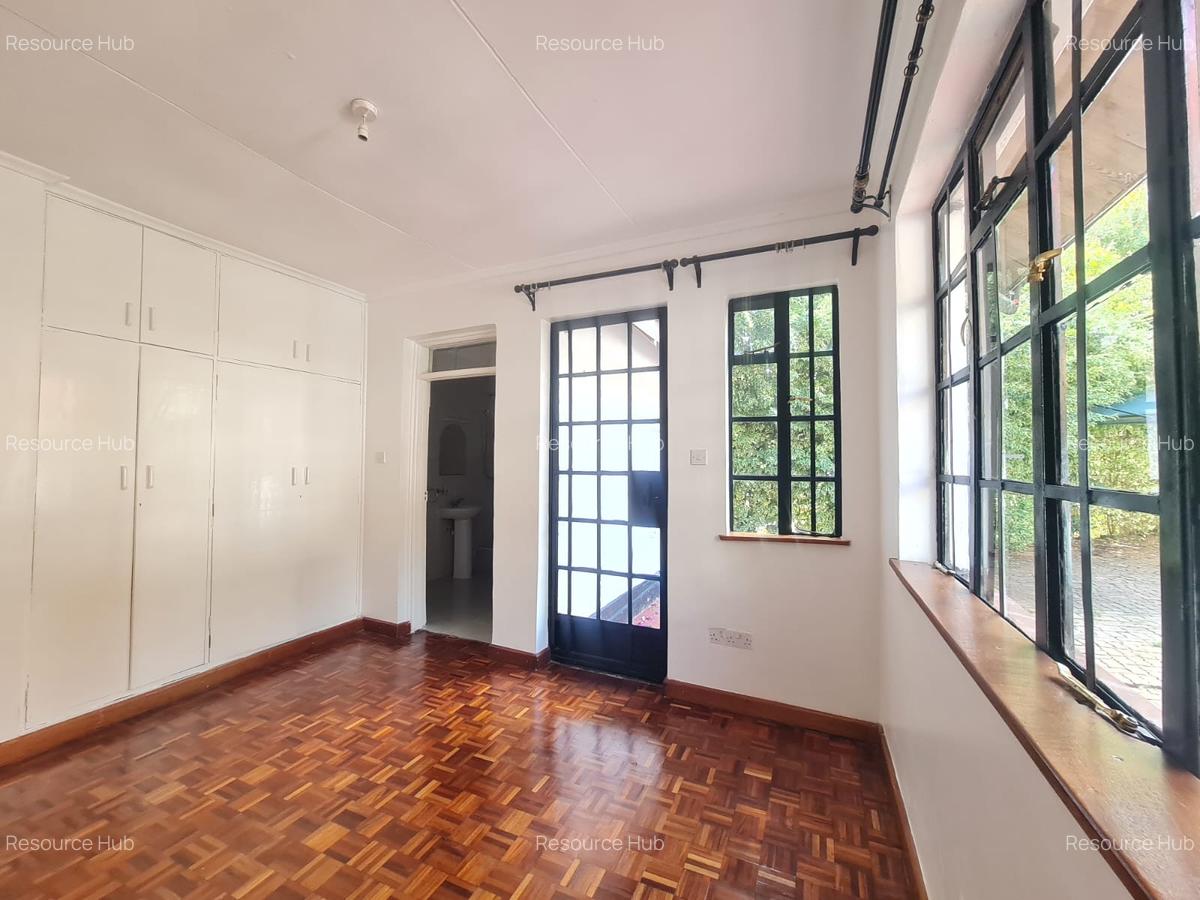 3 Bed House with En Suite at Hardy - 18