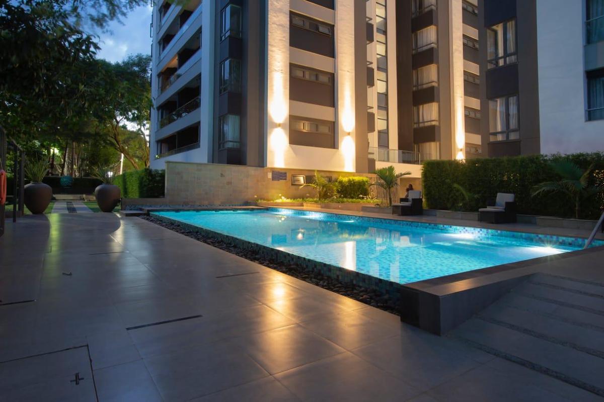 Serviced 2 Bed Apartment with En Suite at Riverside - 11