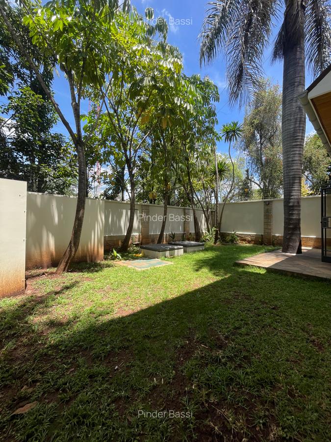 5 Bed Townhouse with En Suite in Lavington - 16