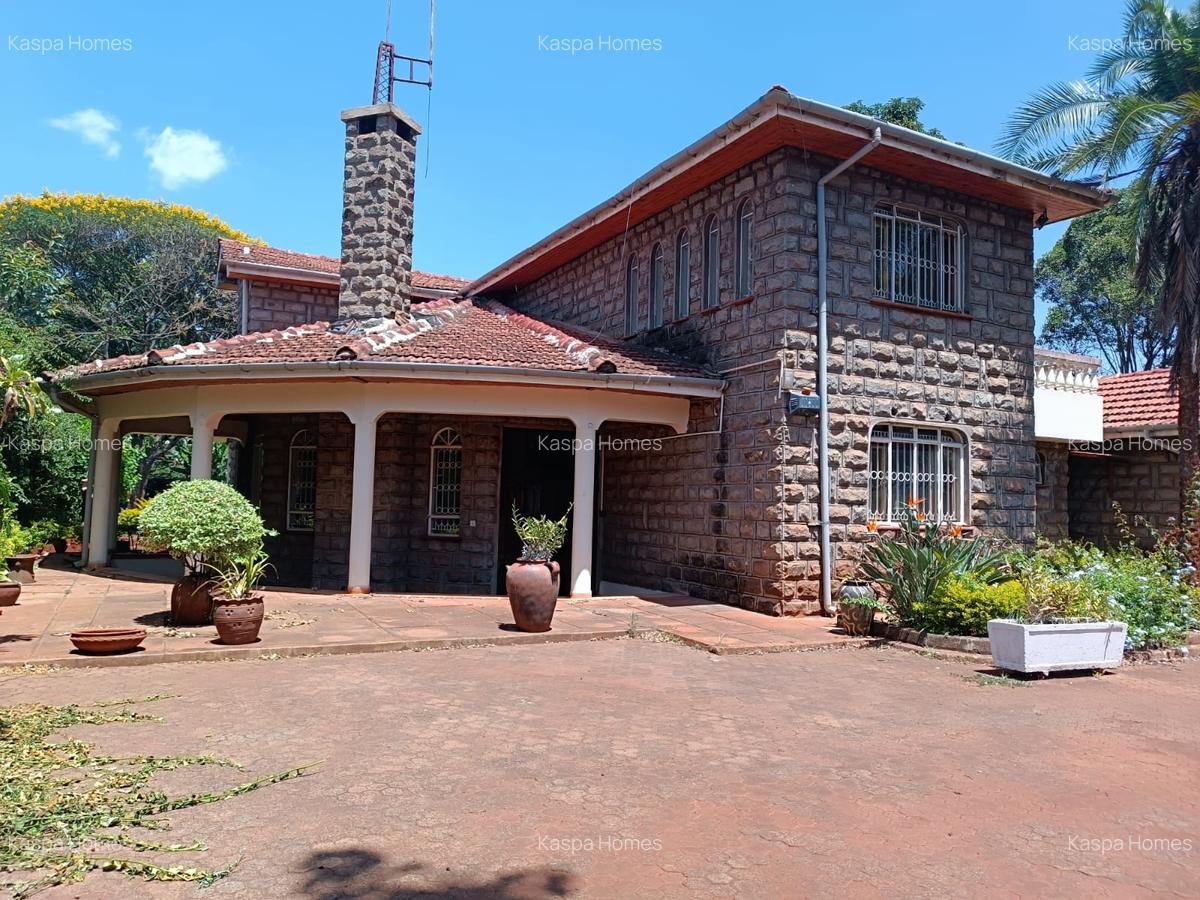 4 Bed House with En Suite in Runda - 1