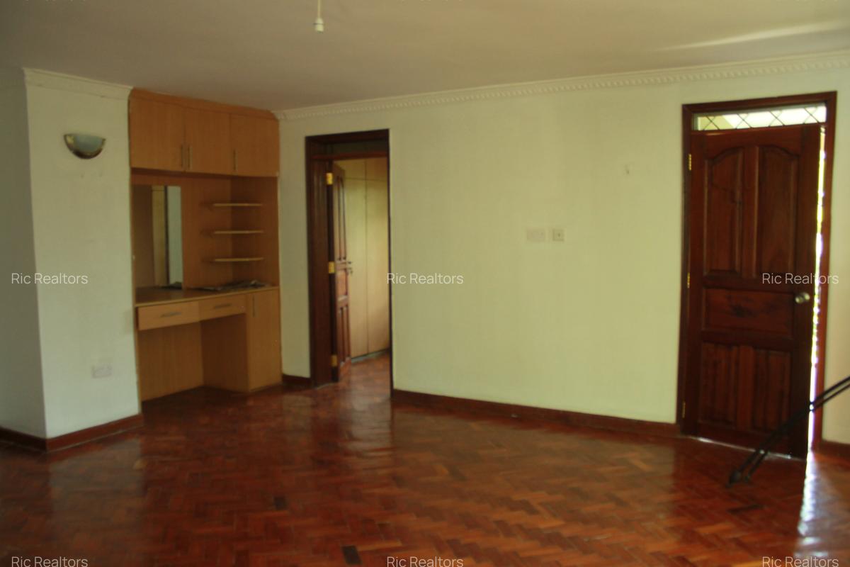 4 Bed House with Staff Quarters at Kerarapon - 12