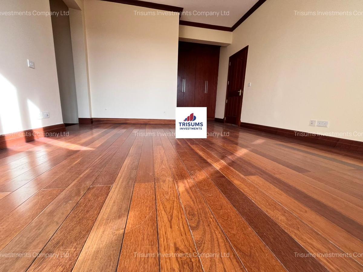 5 Bed Villa with En Suite in Kitisuru - 14