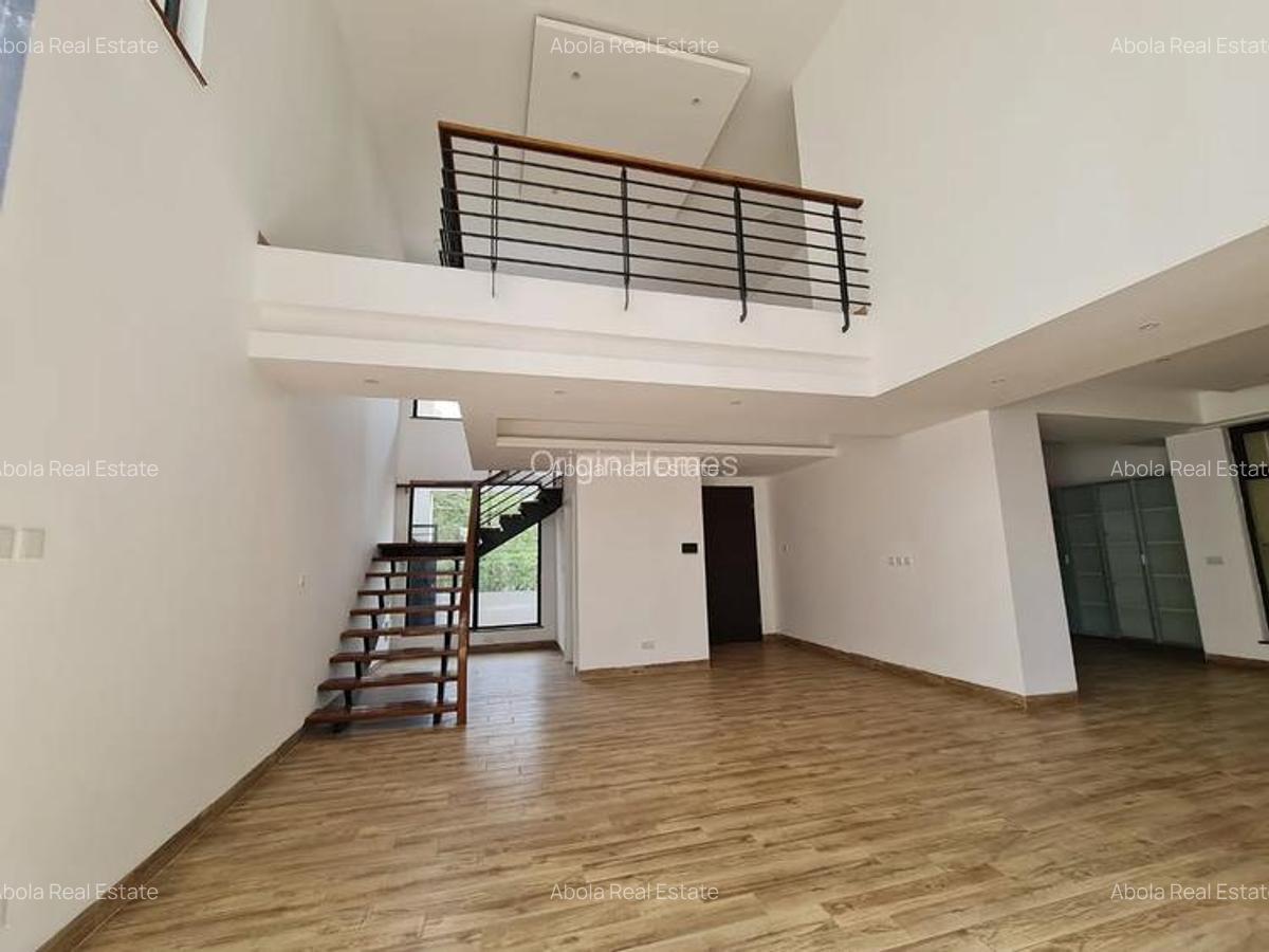 4 Bed Apartment with En Suite in Riverside - 2