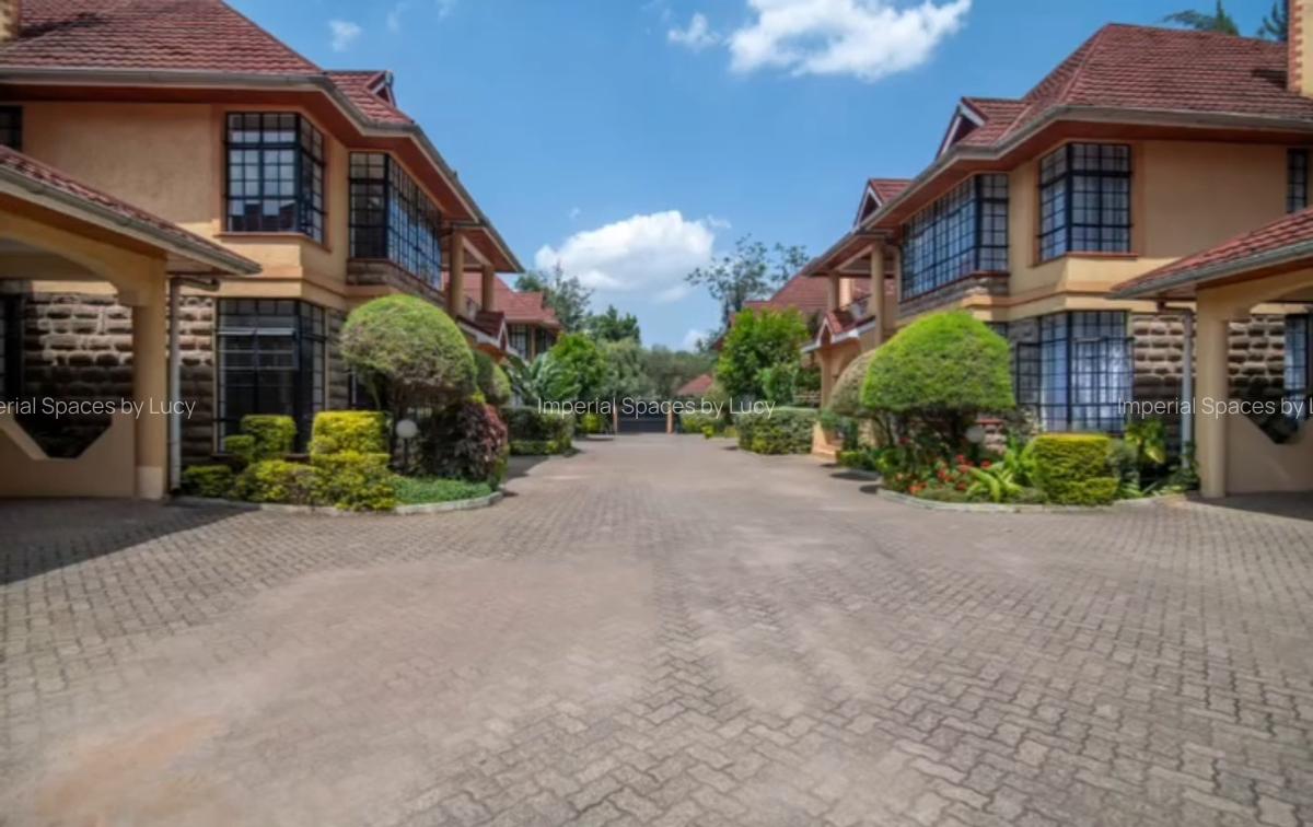 5 Bed Villa with En Suite in Lavington - 1